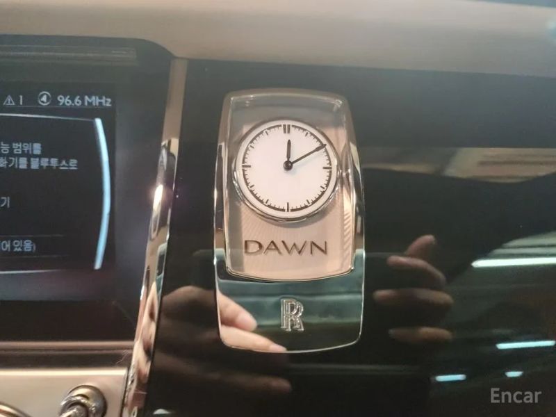 Rolls-Royce Dawn