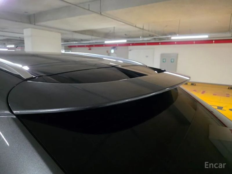 Astonmartin DBX