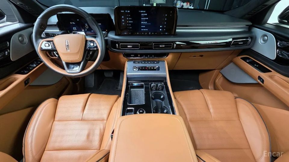 Lincoln Aviator