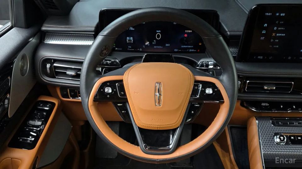 Lincoln Aviator