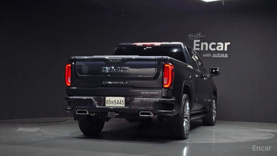 GMC Sierra