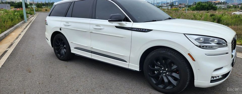 Lincoln Aviator