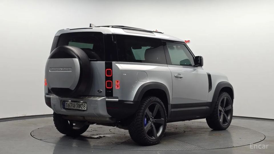 Land Rover Defender
