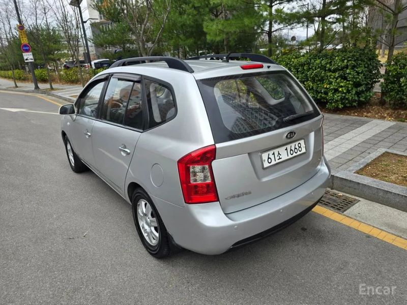 Kia Carens