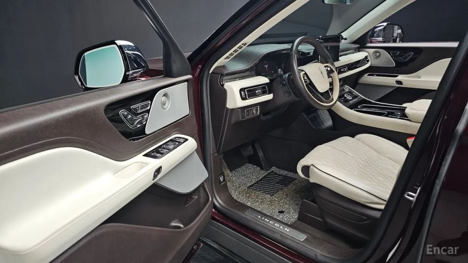 Lincoln Aviator