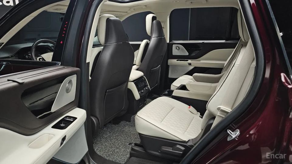 Lincoln Aviator
