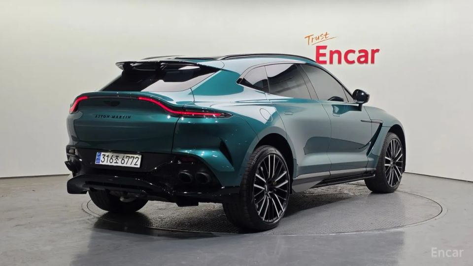 Astonmartin DBX