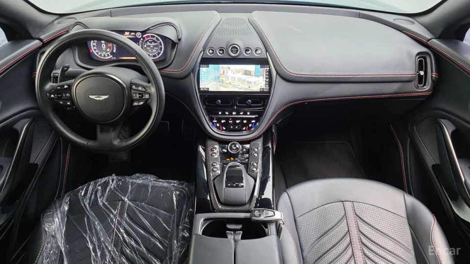Astonmartin DBX