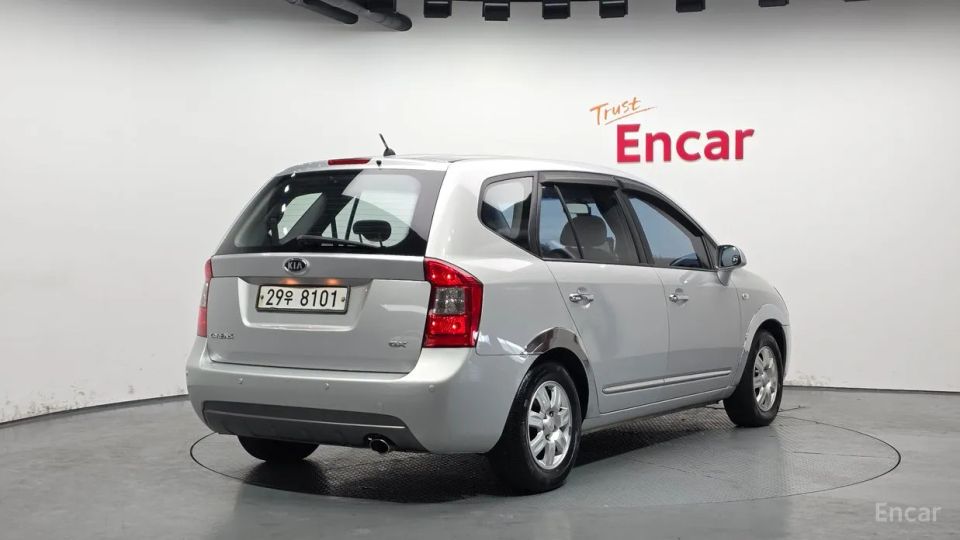 Kia Carens