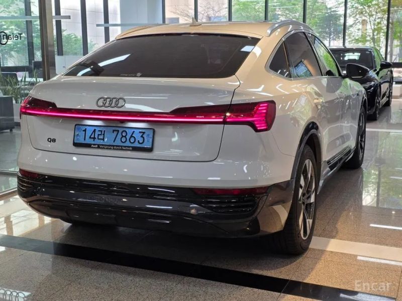 Audi Q8 e-tron