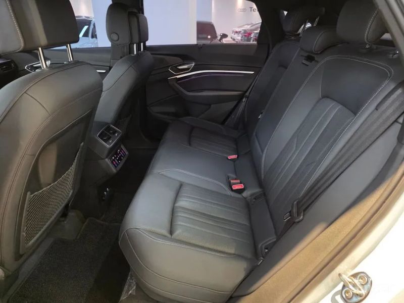 Audi Q8 e-tron