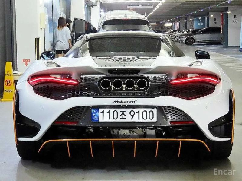 Mclaren 765LT