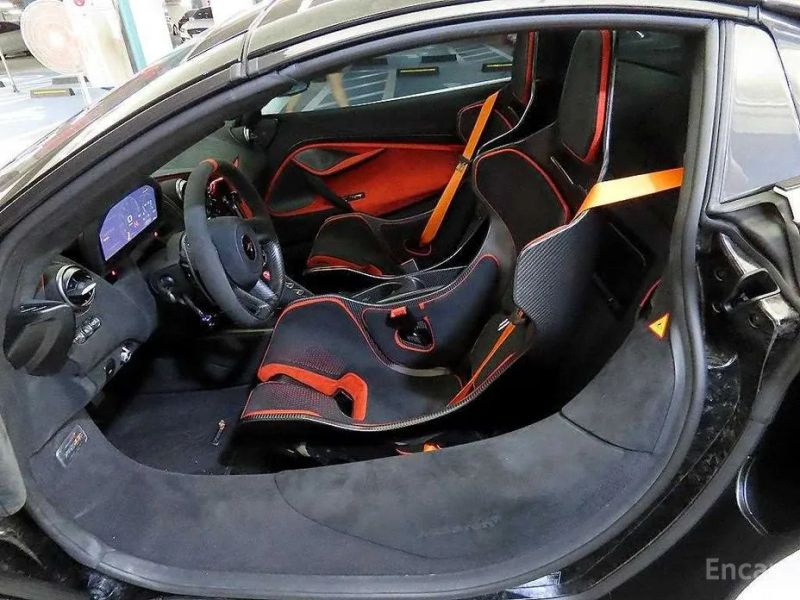 Mclaren 765LT