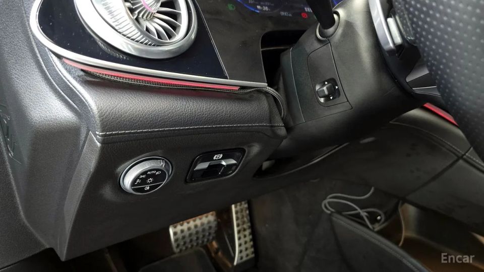 Mercedes-Benz EQS