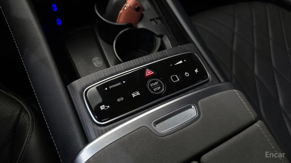 Mercedes-Benz EQS