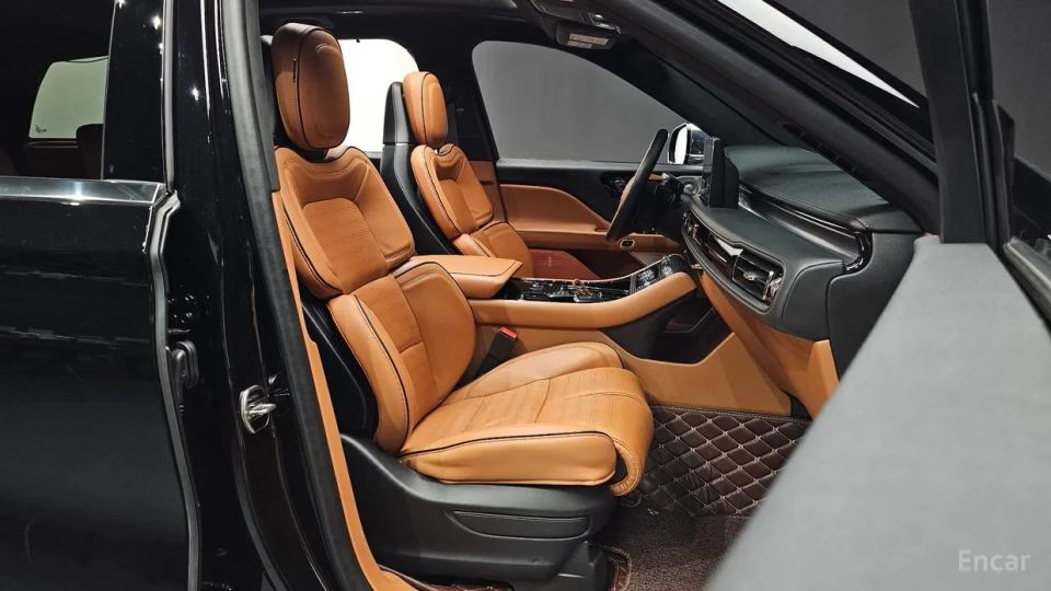 Lincoln Aviator