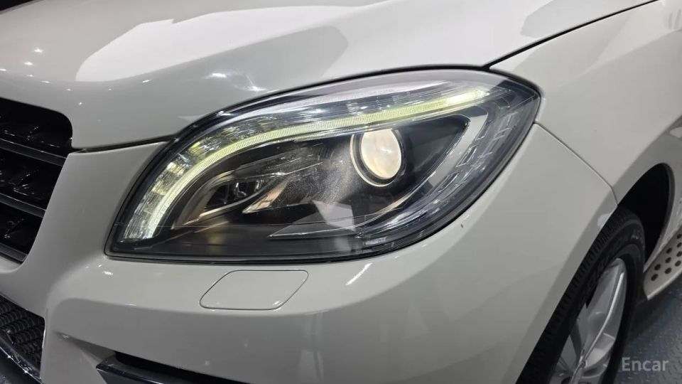Mercedes-Benz M-class