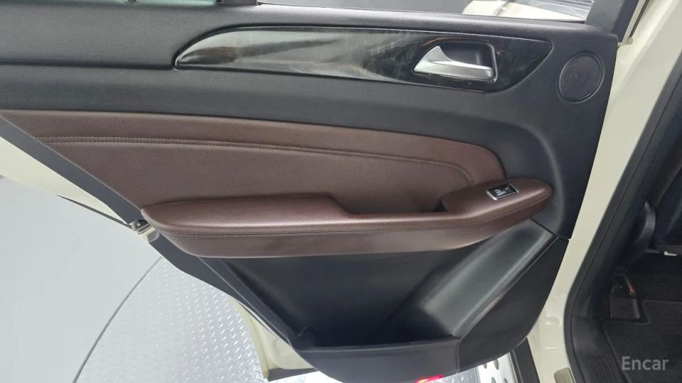 Mercedes-Benz M-class