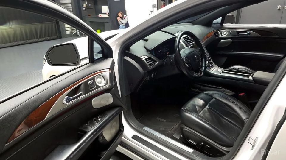 Lincoln MKZ