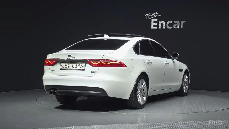 Jaguar xf