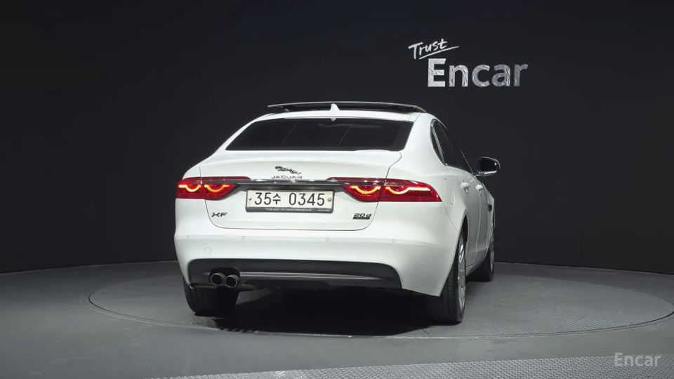 Jaguar xf