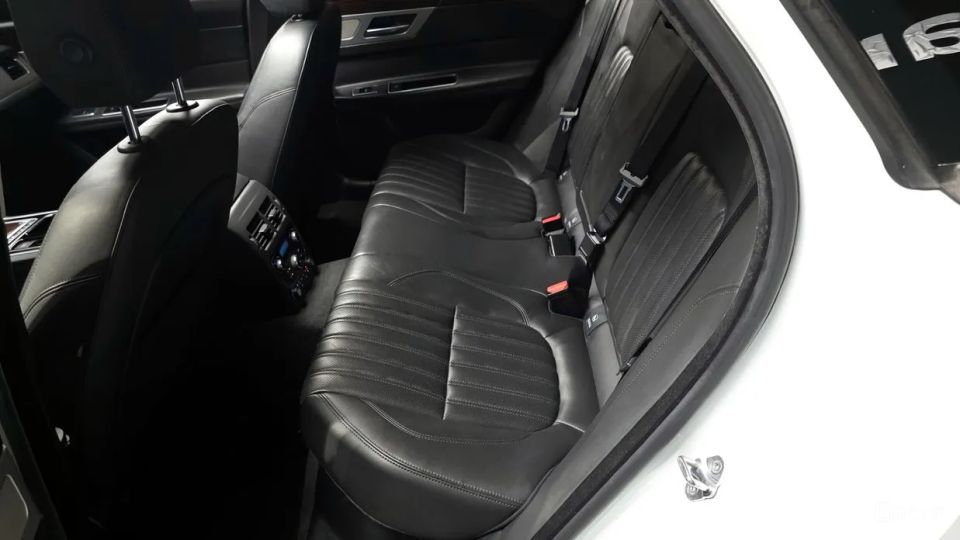 Jaguar xf