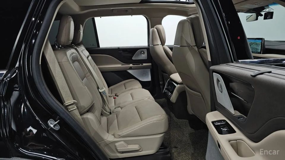 Lincoln Aviator