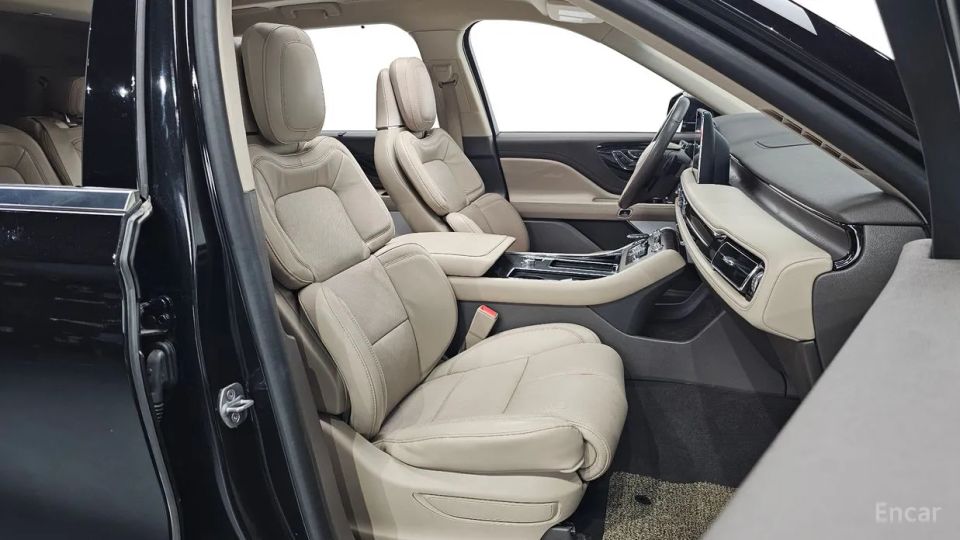Lincoln Aviator