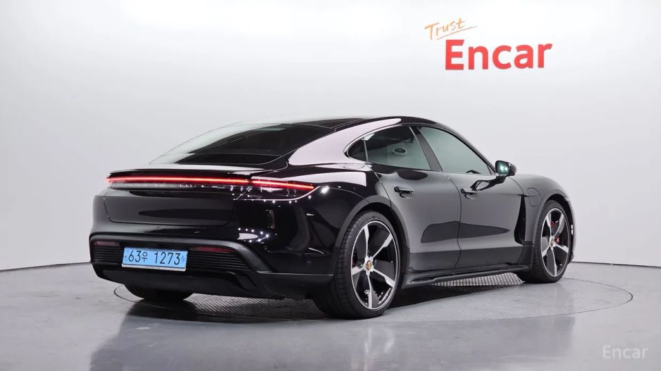 Porsche Taycan