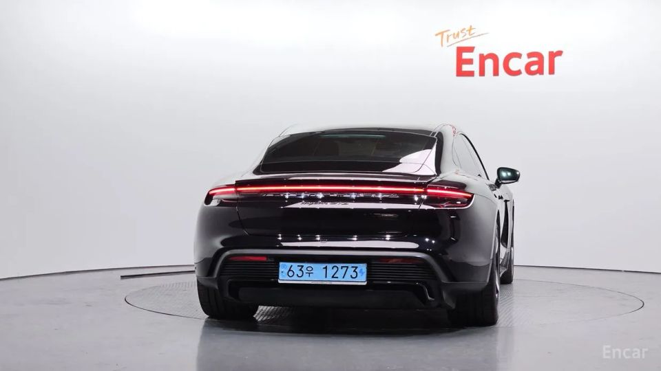 Porsche Taycan