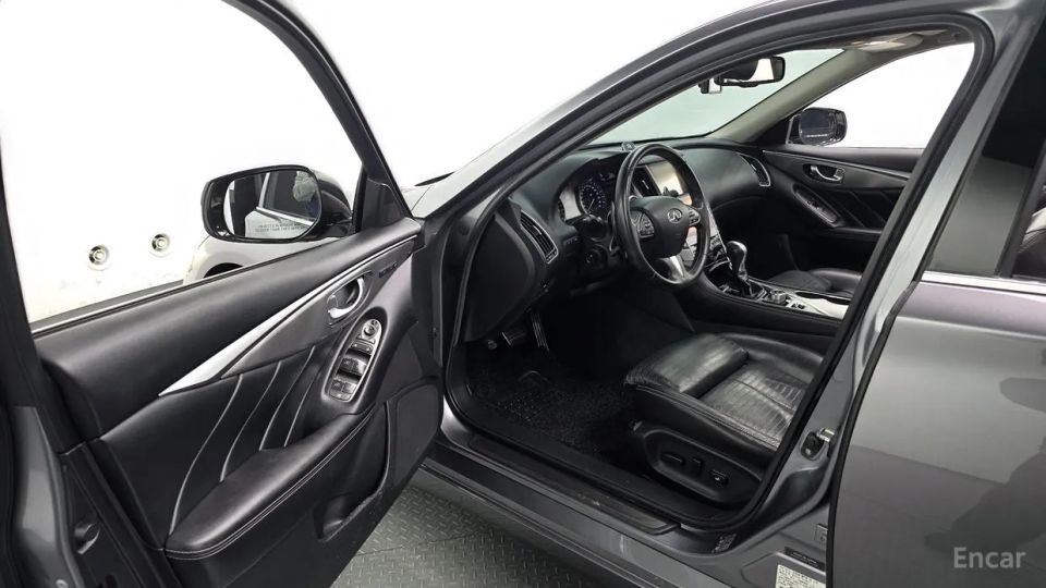 Infiniti Q50
