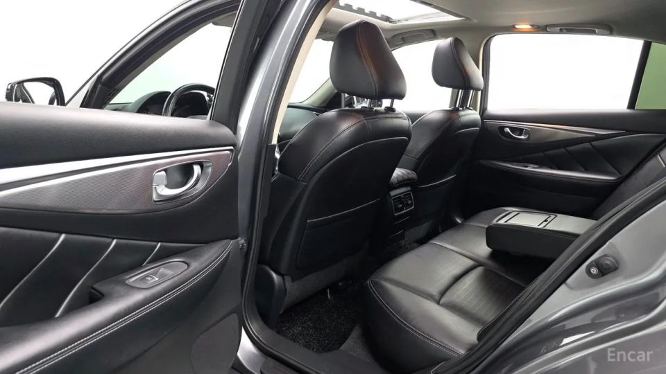 Infiniti Q50