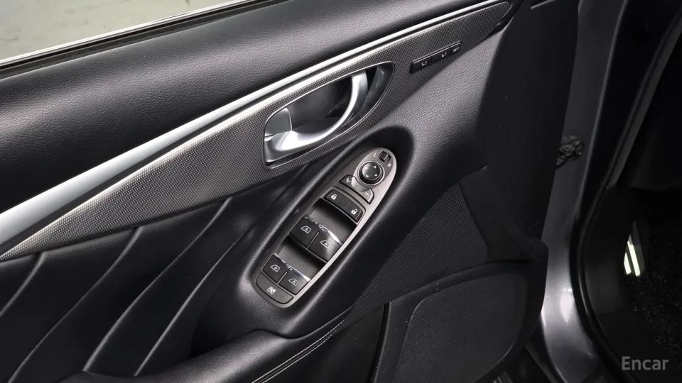 Infiniti Q50