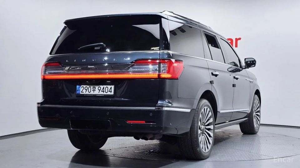 Lincoln Navigator