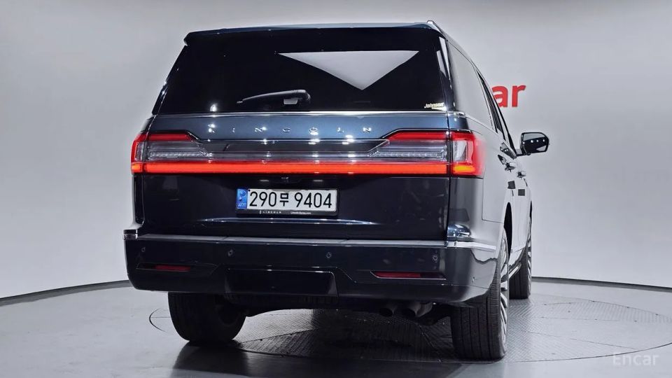 Lincoln Navigator