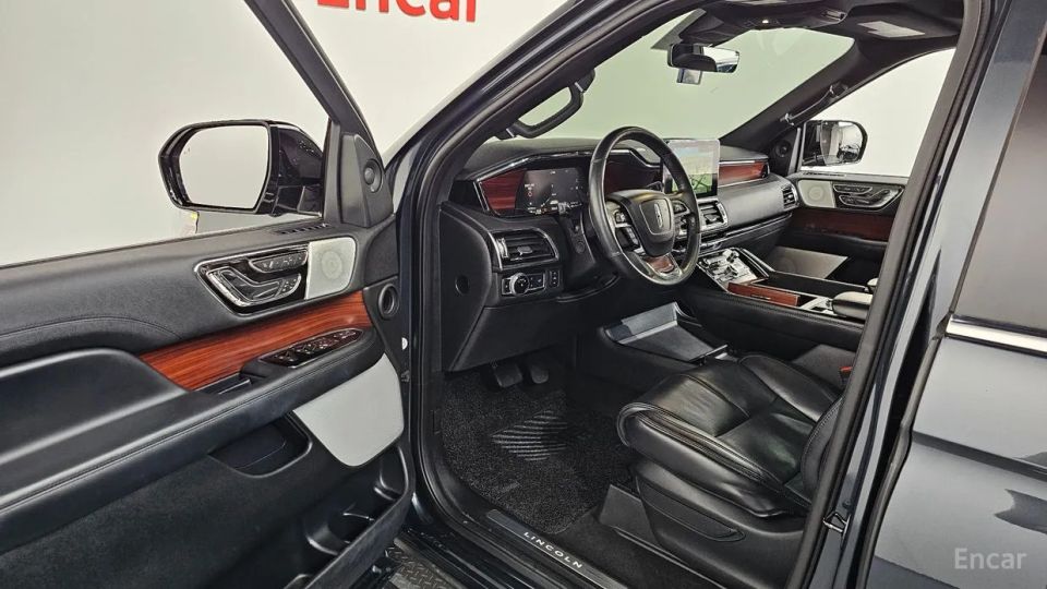 Lincoln Navigator