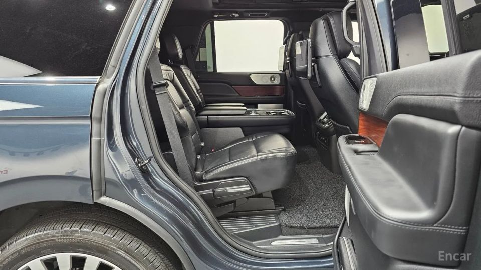 Lincoln Navigator