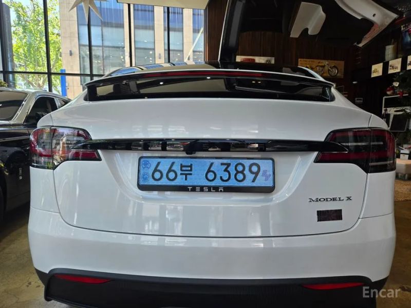 Tesla model-x