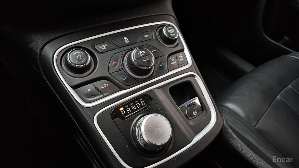 Chrysler 200