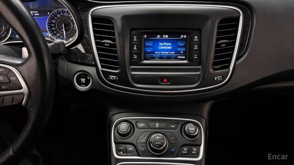 Chrysler 200