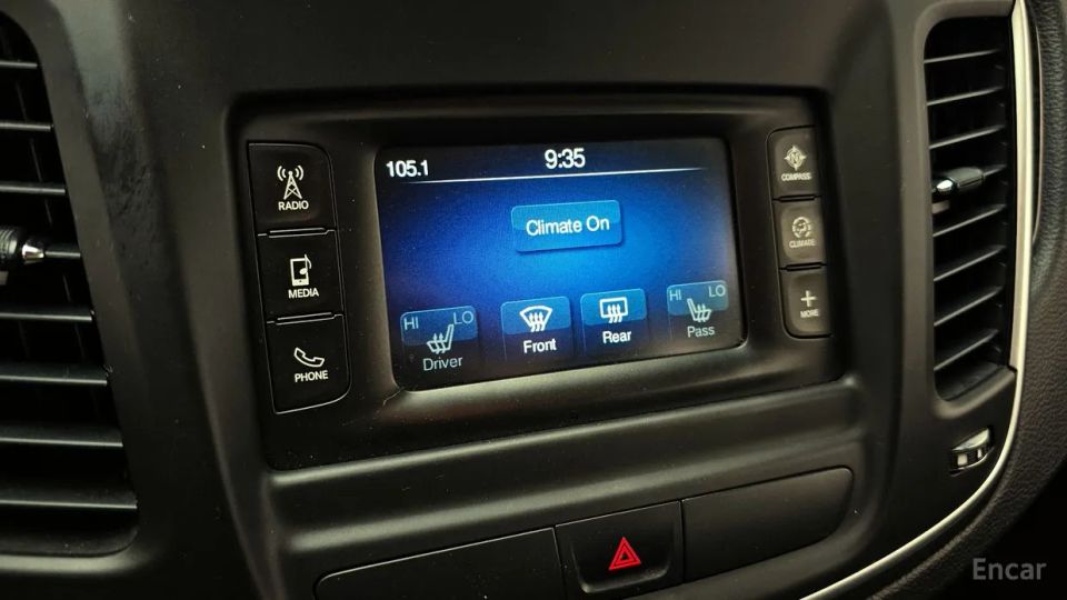 Chrysler 200