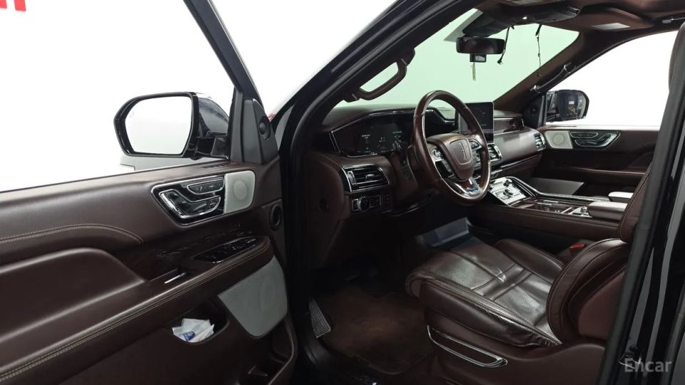 Lincoln Navigator