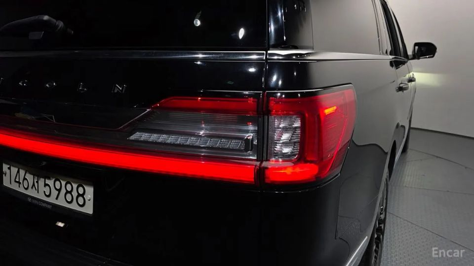 Lincoln Navigator