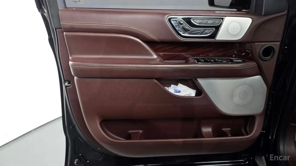 Lincoln Navigator