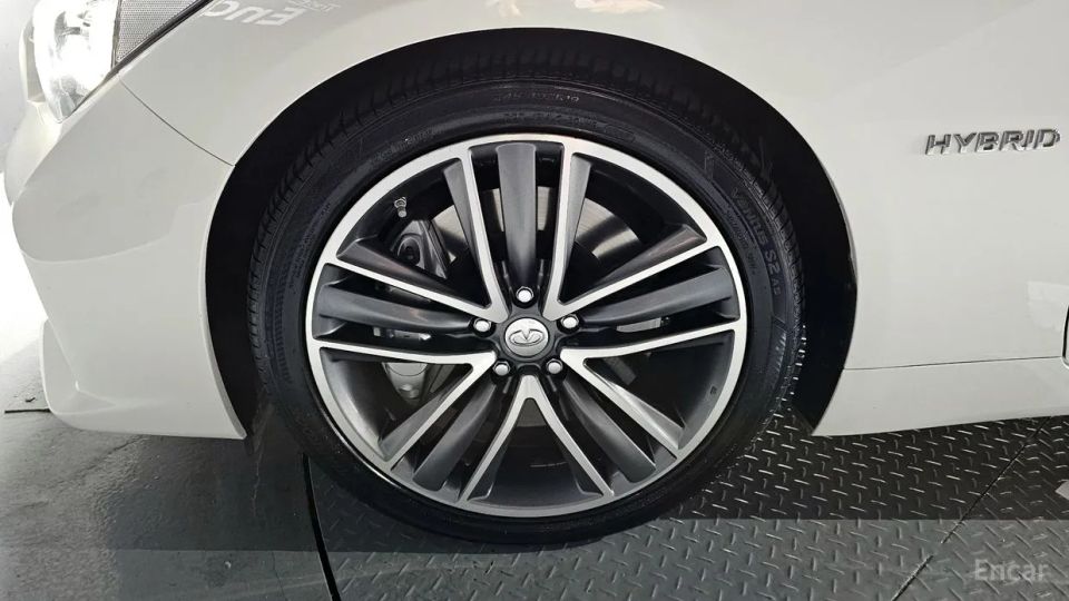 Infiniti Q50