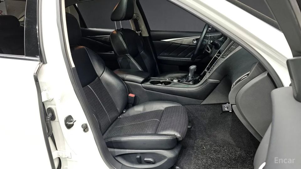 Infiniti Q50