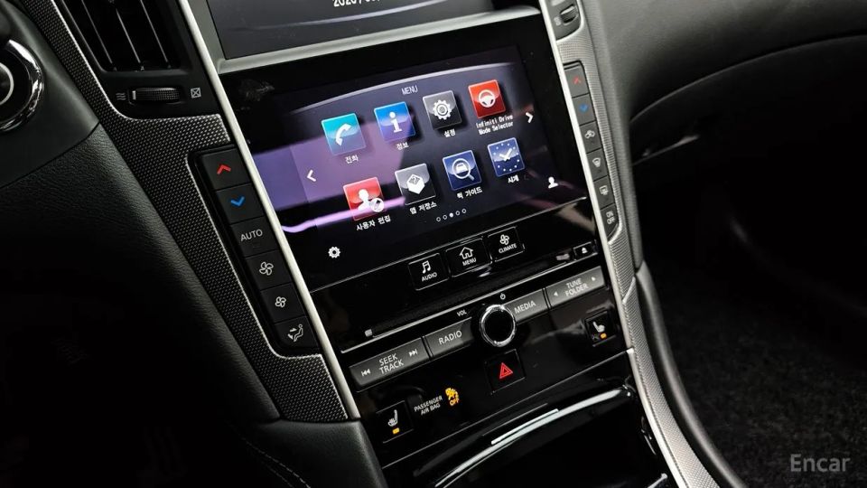 Infiniti Q50