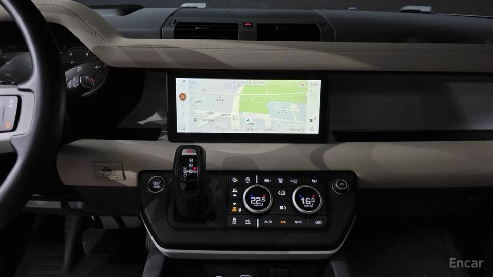 Land Rover Defender