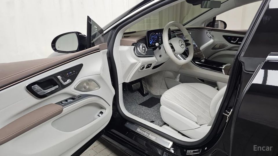 Mercedes-Benz EQS