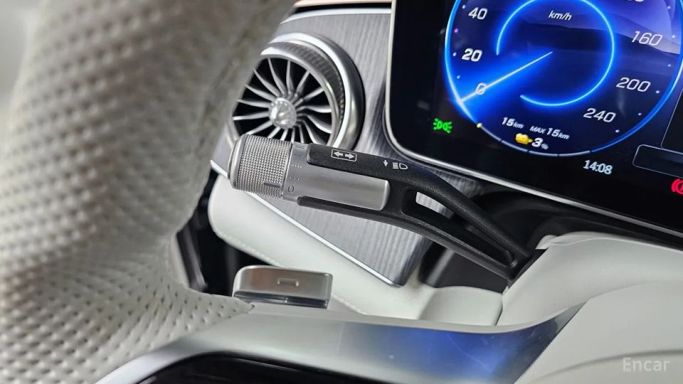Mercedes-Benz EQS